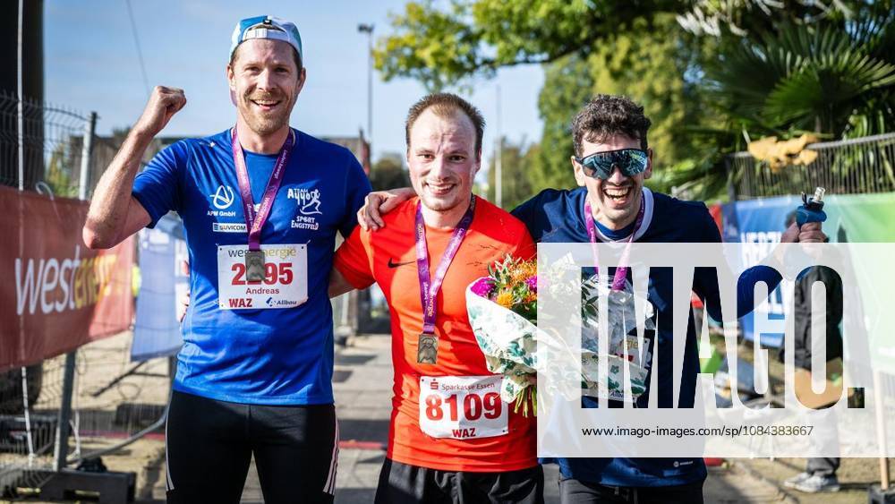 Rund 1800 Läufer begeben sich am Sonntagmorgen, 11.10.2026, im Rahmenprogramm des Mararthons am Baldeneysee auf eine gut 18 Kilometer lange Seerunde. Deutschland NRW Essen