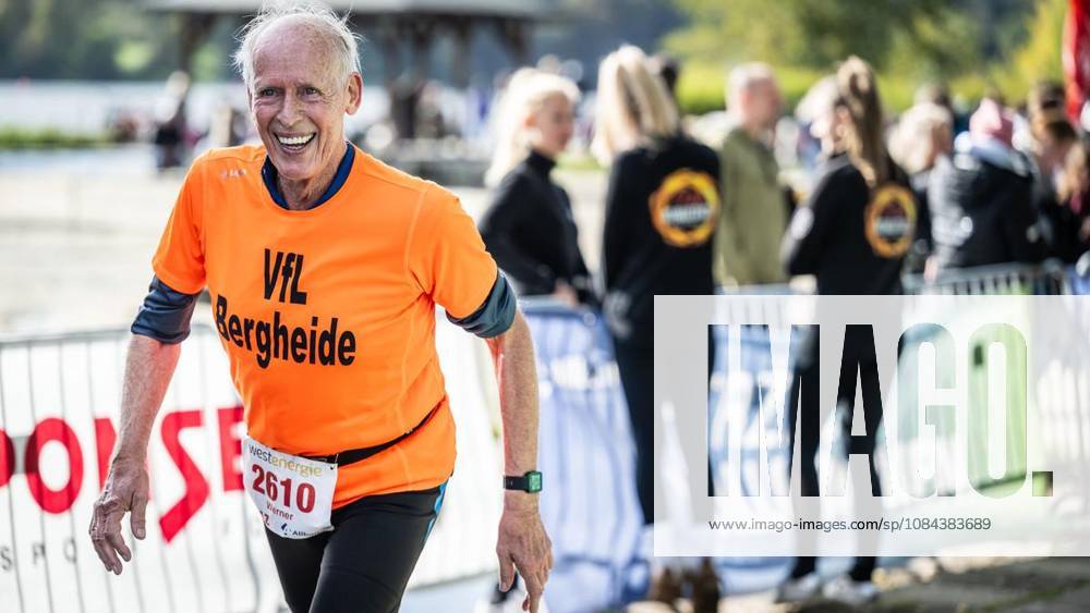 Rund 1800 Läufer begeben sich am Sonntagmorgen, 11.10.2026, im Rahmenprogramm des Mararthons am Baldeneysee auf eine gut 18 Kilometer lange Seerunde. Deutschland NRW Essen