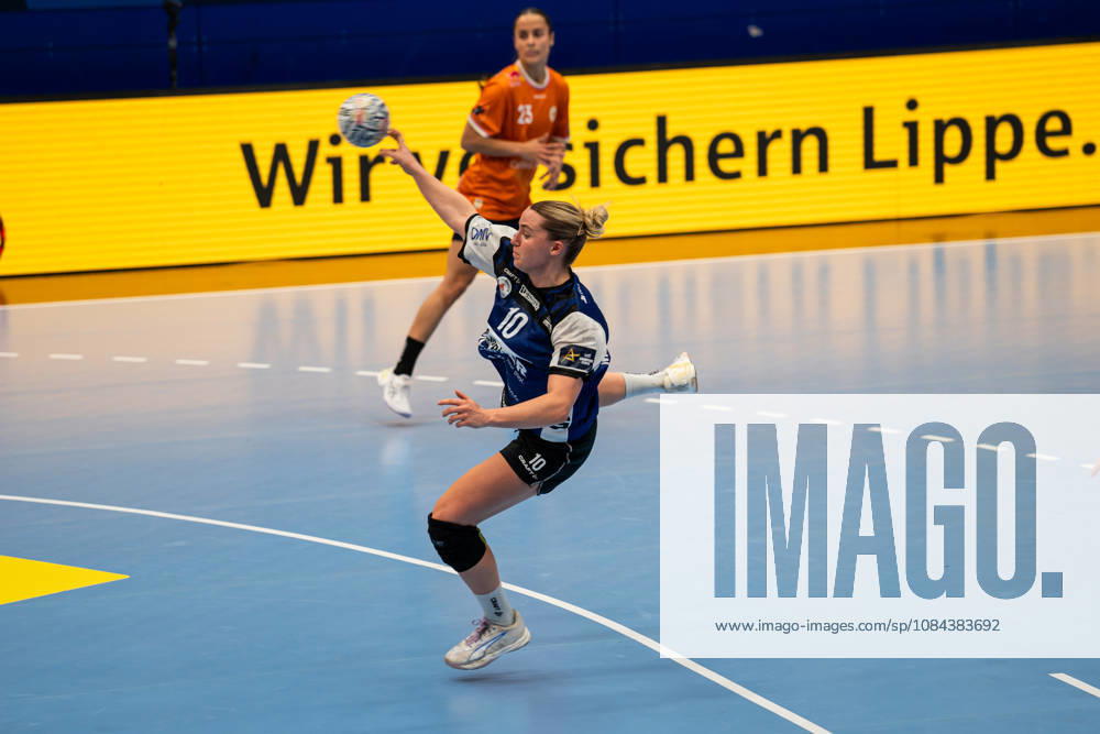 HSG Blomberg-Lippe (GER) vs. Odense Handbold (DEN), Handball, EHF Champions League Women, Gruppenphase, 11.10.2026, Saision 2026 2027, Lemgo Maxi Muehlner (HSG Blomberg-Lippe, 10) im Torwurf Lemgo Phoenix Contact Arena Deutschland