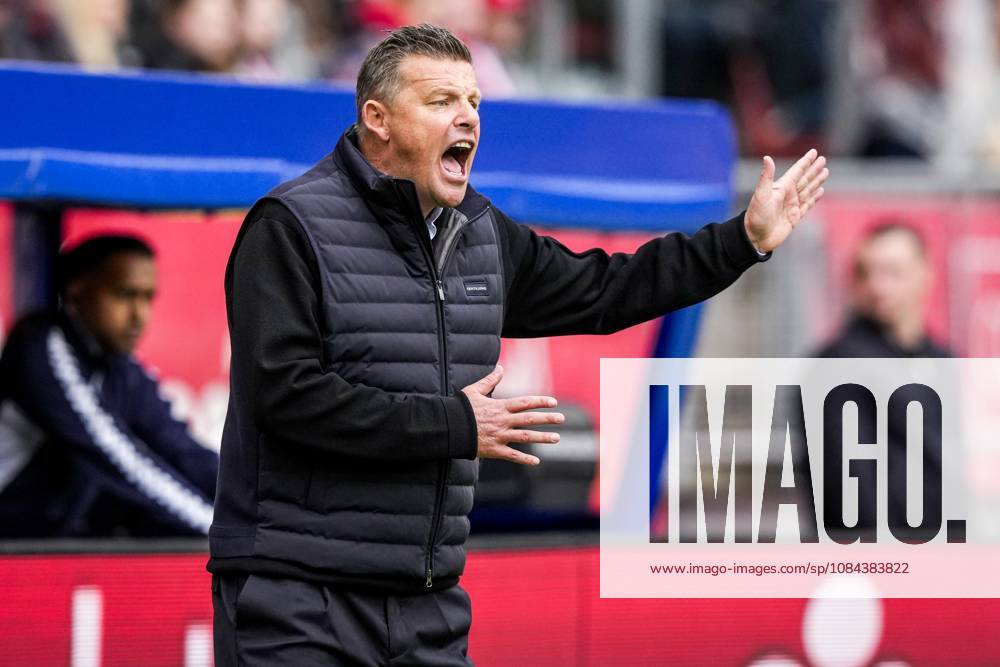 UTRECHT - Willem II Coach John Stegeman during the Dutch Eredivisie match between FC Utrecht and Willem II at Galgenwaard Stadium on October 11, 2026 in Utrecht, the Netherlands. TOBIAS KLEUVER ANP Eredivisie 2026 27 ANPxSportx IVx 572125171 originalFilename: 572125171