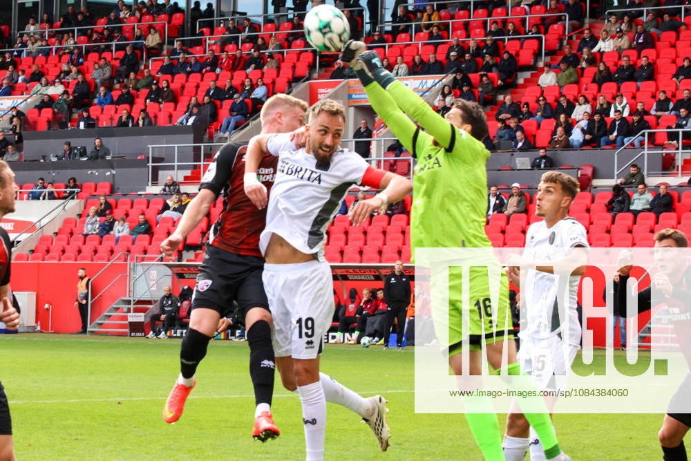 Torwart Florian Stritzel (SV Wehen Wiesbaden, Nr.16) erhaelt hier Unterstuetzung von Florian Huebner (SV Wehen Wiesbaden, Nr.19) beim Spiel FC Ingolstadt 04 gegen SV Wehen Wiesbaden am 11.10.2026, DFB regulations prohibit any use of photographs as image sequences and or quasi-video. GER, Fussball, 3. Liga, Spieltag 8, FC Ingolstadt 04 gegen SV Wehen Wiesbaden, 11.10.2026, Audi Sportpark Ingolstadt