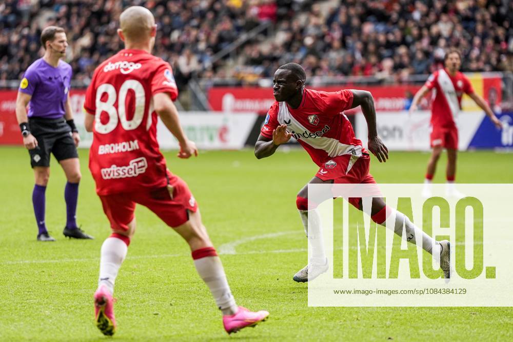 UTRECHT - Yoann Cathline of FC Utrecht celebrates the 2-1 during the Dutch Eredivisie match between FC Utrecht and Willem II at Galgenwaard Stadium on October 11, 2026, in Utrecht, the Netherlands. TOBIAS KLEUVER ANP Eredivisie 2026 27 ANPxSportx IVx 572125244 originalFilename: 572125244