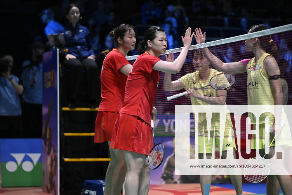 Chen Fan Shu Tian (L) and Luo Xu Min of China greets after winning their women s doubles match against Lin Jhih Yun and Hsu Yin-Hui (R) of Taiwan during the finals at the badminton Clash of Clans Arctic Open 2026 tournament in Vantaa, Finland, on October 11, 2026. - ANTTI AIMO-KOIVISTO Finland AbY0ImfgkAg