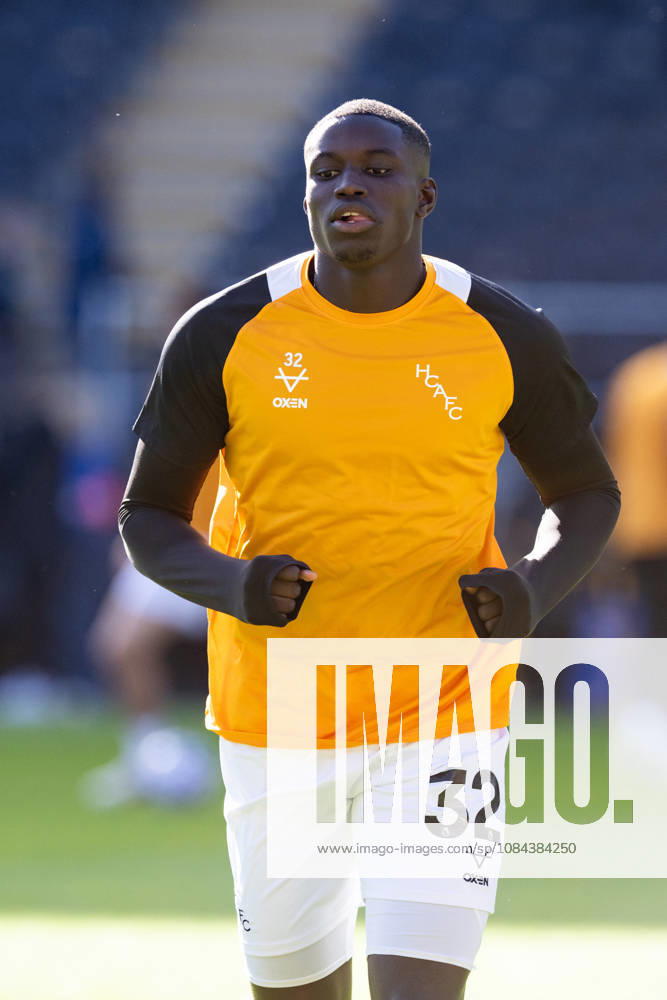 Hull City v Everton Premier League Nobel Mendy of Hull City warms up ahead of during the Premier League match between Hull City and Everton at the MKM Stadium, Hull. 11 10 2026 UK Newspapers OUT