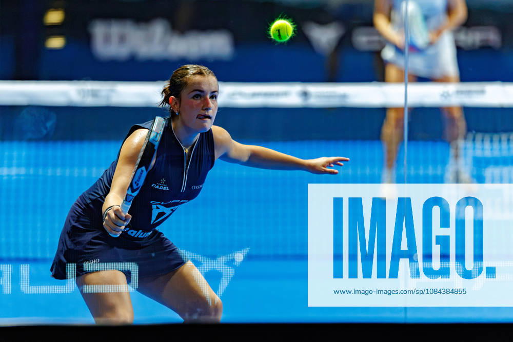 DÜSSELDORF, GERMANY - 11 OCTOBER 2026: Image shows Martina Calvo (ESP) with focus on the ball during CUPRA Germany Premier Padel P2 2026 Day 8: Finals at CASTELLO Düsseldorf on 11 10 2026 in Düsseldorf, Germany. Germany