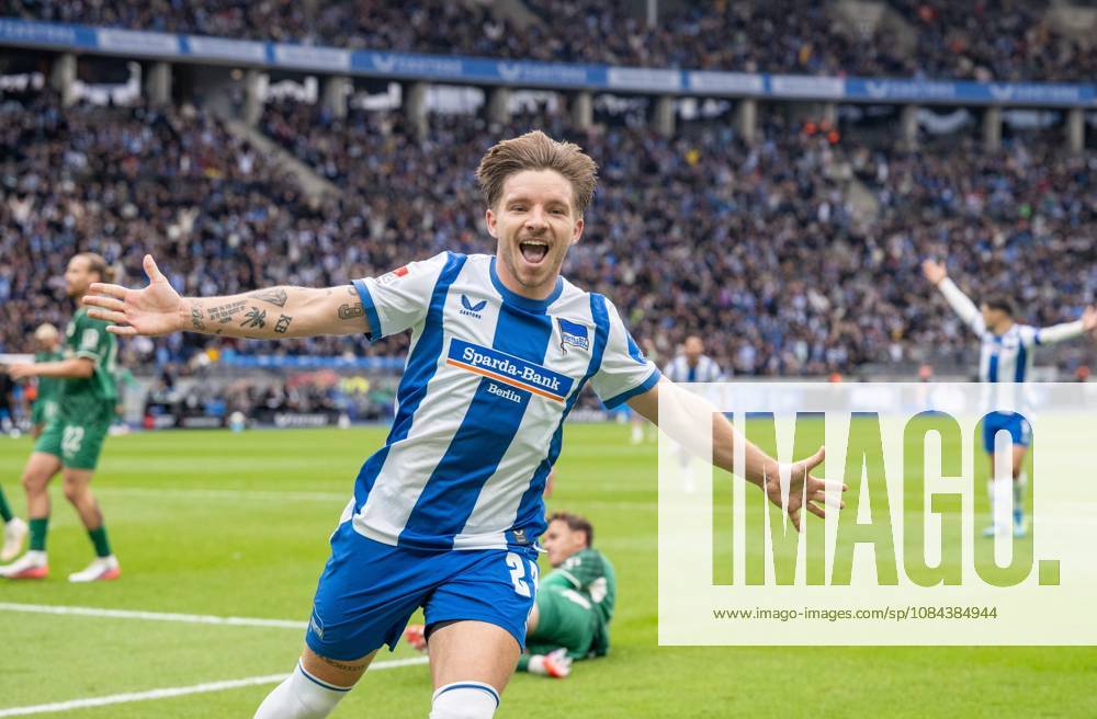 Fussball, Herren, Saison 2026 2027, 2. Bundesliga (7. Spieltag), Hertha BSC - SpVgg Greuther Fürth, Mads Pedersen (Hertha BSC), Jubel nach Tor zum 1:0, 11.10.2026,