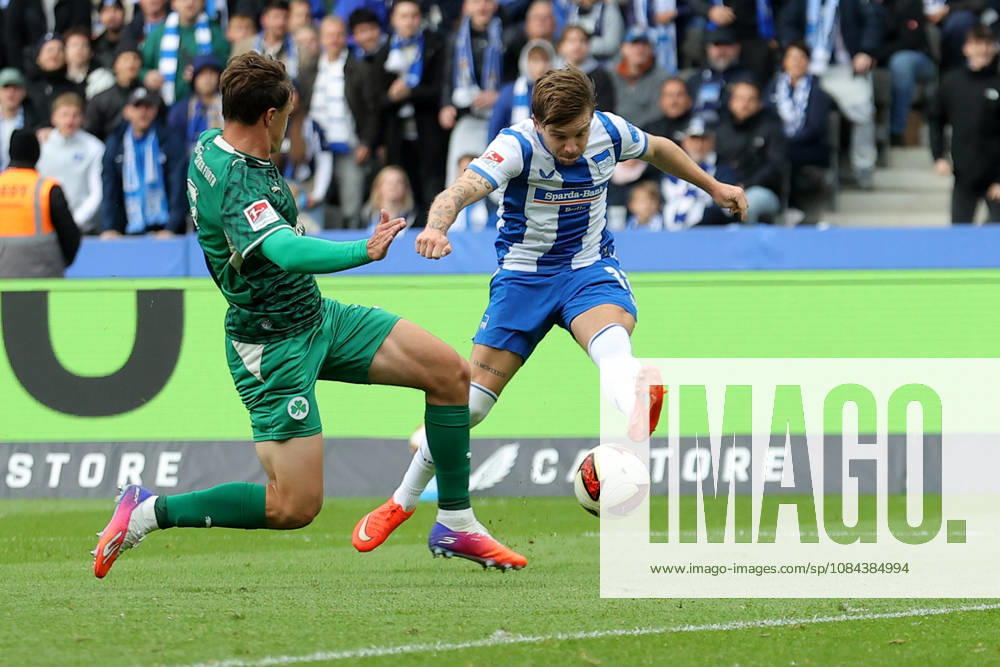 Fussball 2.Bundesliga, Hertha BSC Berlin - SpVgg Greuther Fuerth v.l. Mads Pedersen (Hertha BSC Berlin) Torschuetze, erzielt das Tor, Treffer, scores the goal 1:0 Berlin