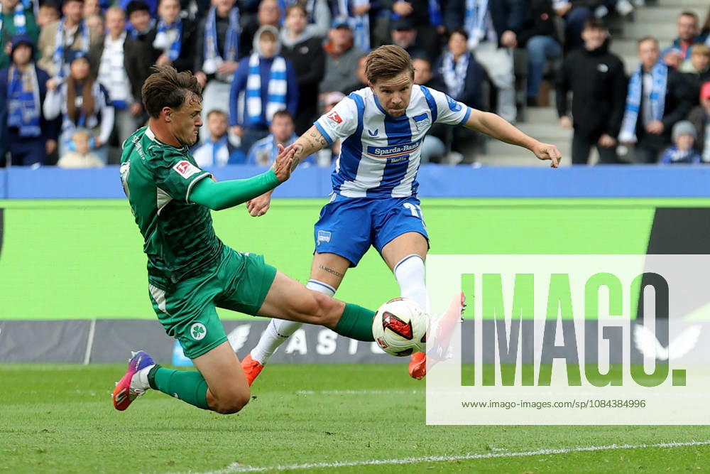 Fussball 2.Bundesliga, Hertha BSC Berlin - SpVgg Greuther Fuerth v.l. Mads Pedersen (Hertha BSC Berlin) Torschuetze, erzielt das Tor, Treffer, scores the goal 1:0 Berlin