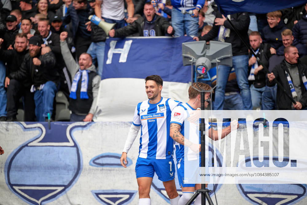 Mads Pedersen (Hertha BSC, 22), Torschuss zum 1:0, Hertha jubelt, Mads Pedersen (Hertha BSC, 22), Josip Brekalo (Hertha BSC, 07), GER, Hertha BSC vs. SPVGG Greuther Fuerth, 2. Bundesliga, Saison 2026 27, 07. Spieltag, 11.10.2026 (DFL REGULATIONS PROHIBIT ANY USE OF PHOTOGRAPHS AS IMAGE SEQUENCES AND OR QUASI - VIDEO). GER, Hertha BSC vs. SPVGG Greuther Fuerth, 2. Bundesliga, Saison 2026 27, 07. Spieltag, 11.10.2026 Berlin