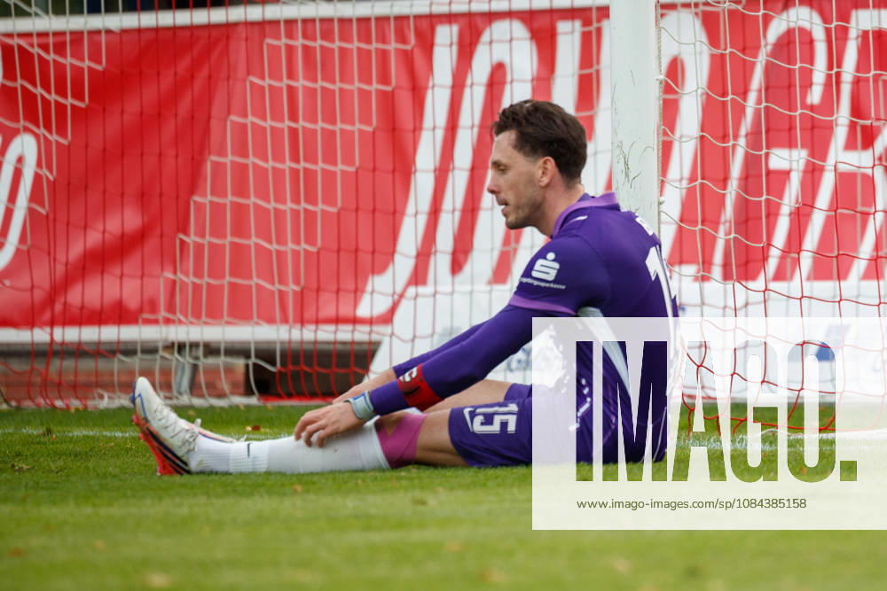 Marcel Bär (Aue) sind ist enträuscht, wütend, frustriert, sauer ; GER, Greifswalder FC vs. FC Erzgebirge Aue, Fußball, Männer, Regionalliga Nordost, 12.Spieltag, Spielzeit 2026 2027, 11.10.2026 Greifswald Volksstadion Mecklenburg - Vorpommern Deutschland
