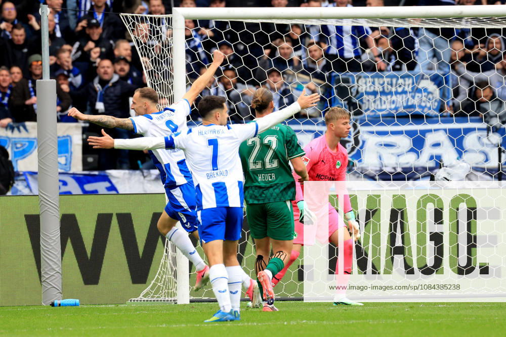 DEU GER, Fussball , 2.Fussballbundesliga , Spieltag, Saison 2026 2027, Berliner Olympiastadion, Hertha BSC vs. Greuther Fuerth 1:0 durch Mads Pedersen ( Hertha BSC Berlin 22 ), Jubel, jubelt, Freude, Glueck, gluecklich, positive Emotionen, Gustaf Nilsson ( Hertha BSC Berlin 9 ), Josip Brekalo ( Hertha BSC Berlin 7 ), FLORIAN HELLSTERN ( Greuther Fuerth 1 ), Jannis Heuer ( Greuther Fuerth 22 ) 2. Liga: DFB DFL regulations prohibit any use of photographs as image sequences and or quasi-video) nordphoto GmbH Engler Berlin Berliner Olympiastadion Berlin Deutschland