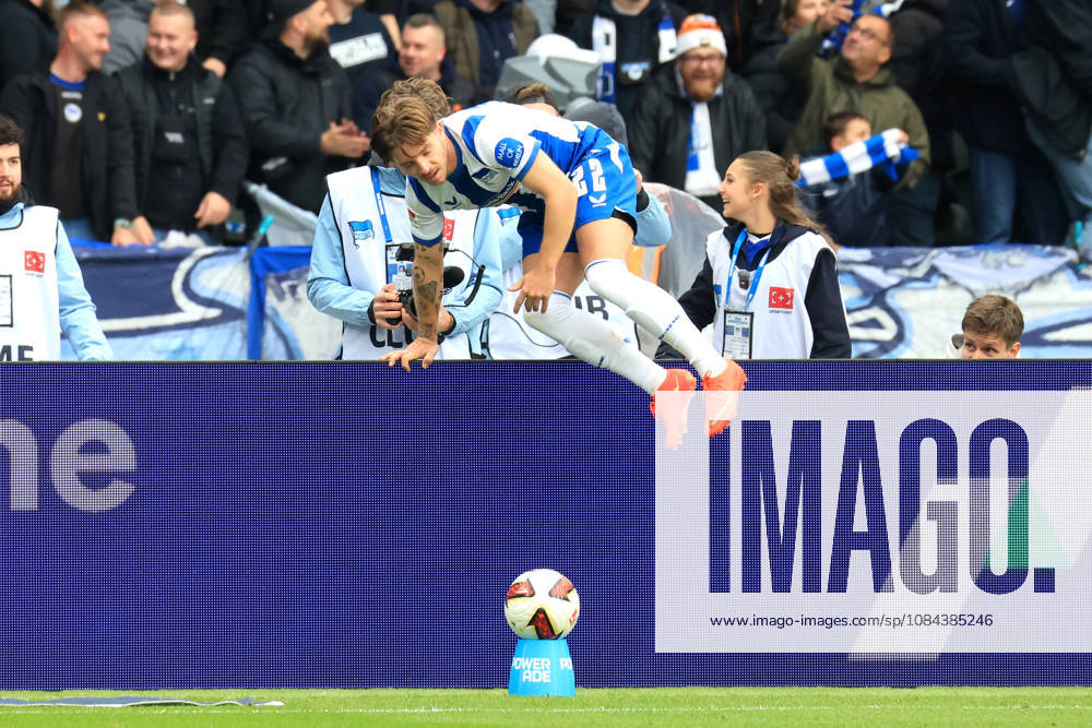 DEU GER, Fussball , 2.Fussballbundesliga , Spieltag, Saison 2026 2027, Berliner Olympiastadion, Hertha BSC vs. Greuther Fuerth 1:0 durch Mads Pedersen ( Hertha BSC Berlin 22 ), Jubel, jubelt, Freude, Glueck, gluecklich, positive Emotionen, 2. Liga: DFB DFL regulations prohibit any use of photographs as image sequences and or quasi-video) nordphoto GmbH Engler Berlin Berliner Olympiastadion Berlin Deutschland