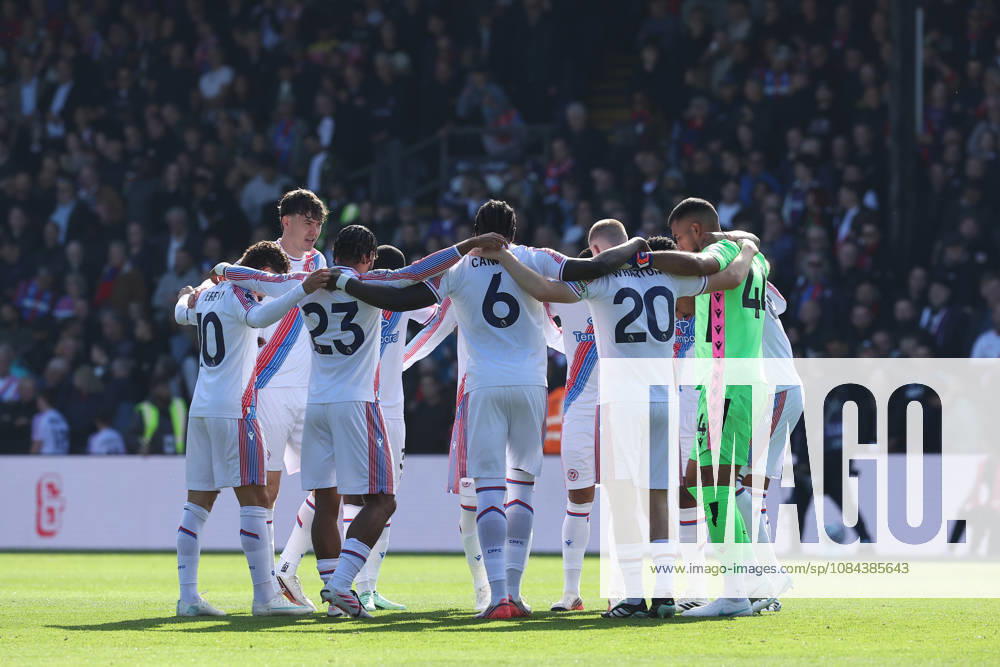 11th October 2026; Selhurst Park, London, England; Premier League Football, Crystal Palace versus Nottingham Forest; Crystal Palace pre-match starting team huddle KatiexChan