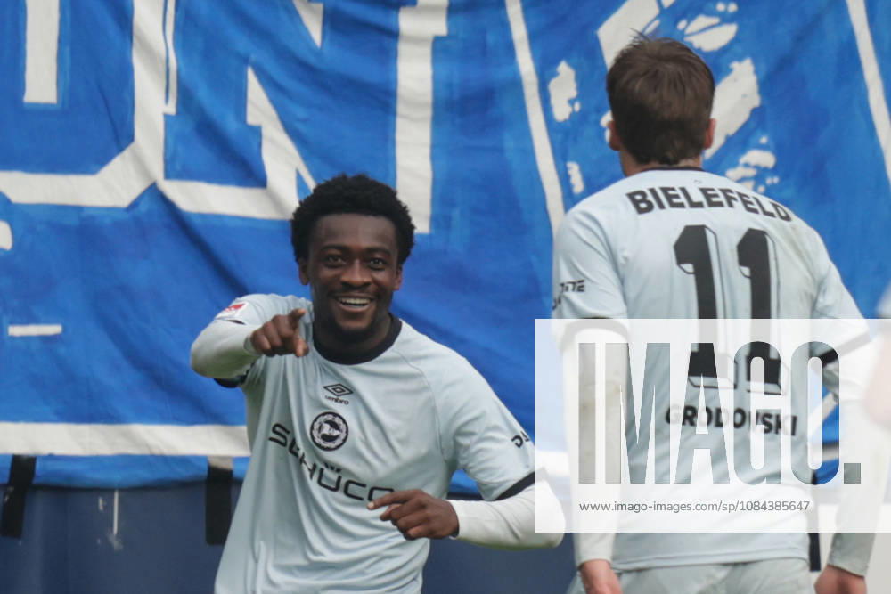 Fussball 2.Bundesliga, VfL Bochum - Arminia Bielefeld v.l. Tor, Benjamin Boakye zum 0:1 (Arminia Bielefeld) Bochum