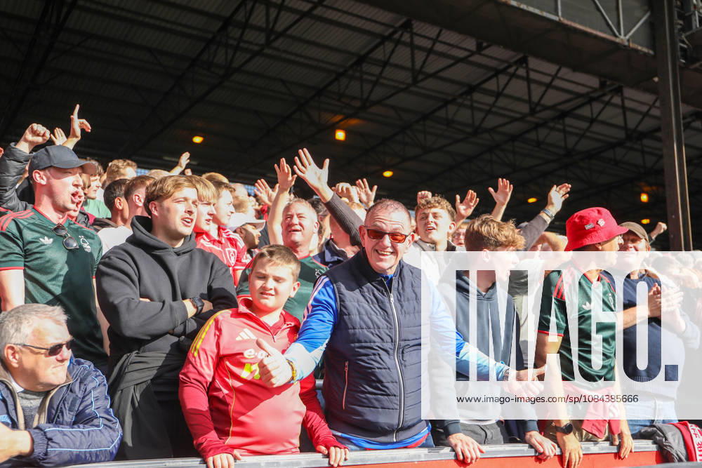 11th October 2026; Selhurst Park, London, England; Premier League Football, Crystal Palace versus Nottingham Forest; Happy Nottingham Forest fans KatiexChan