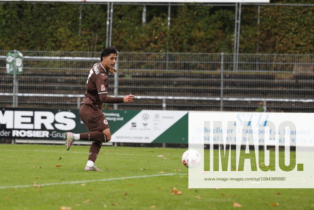 Fußball I Herren I Saison 2026 2027 I Regionalliga Nord I 13.Spieltag I FC St.Pauli II - HSC Hannover I 11.10.2026 Haron Sabah (7, FC St.Pauli II) trifft zum 1-0 in leere Tor Norderstedt Edmund Plambeck Stadion Schleswig-Holstein Deutschland