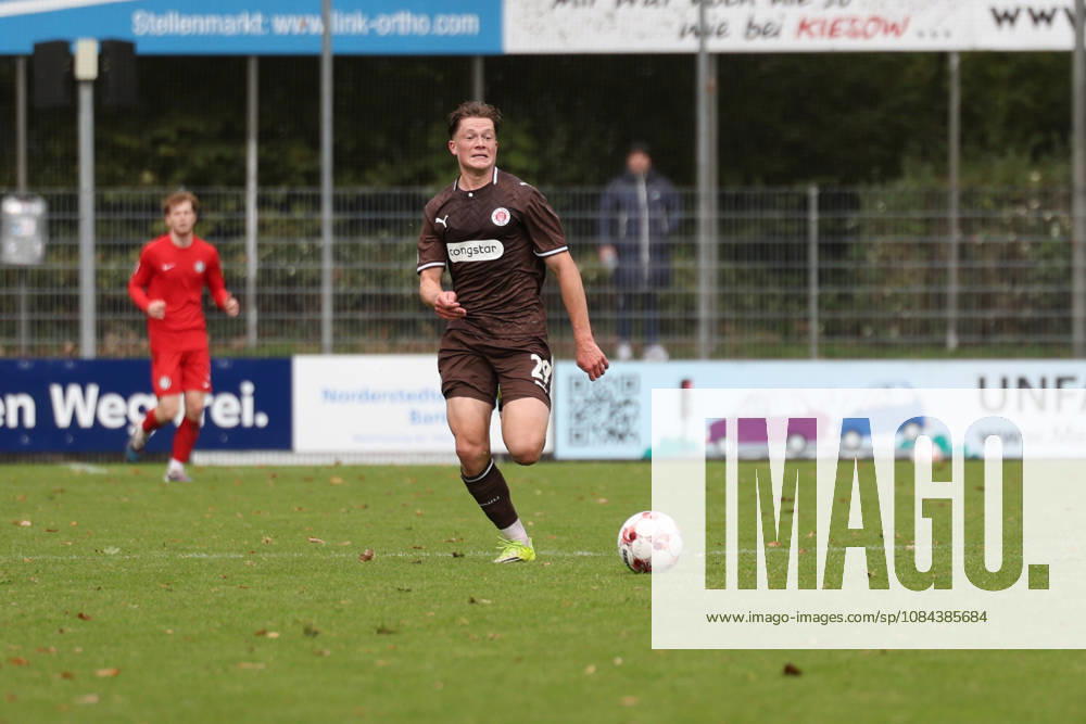 Fußball I Herren I Saison 2026 2027 I Regionalliga Nord I 13.Spieltag I FC St.Pauli II - HSC Hannover I 11.10.2026 Lucas Schulze (29, FC St.Pauli II) Norderstedt Edmund Plambeck Stadion Schleswig-Holstein Deutschland