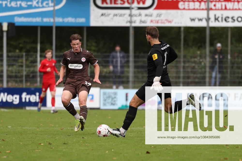 Fußball I Herren I Saison 2026 2027 I Regionalliga Nord I 13.Spieltag I FC St.Pauli II - HSC Hannover I 11.10.2026 Lucas Schulze (29, FC St.Pauli II) Bastian Fielsch (1, HSC Hannover) Norderstedt Edmund Plambeck Stadion Schleswig-Holstein Deutschland