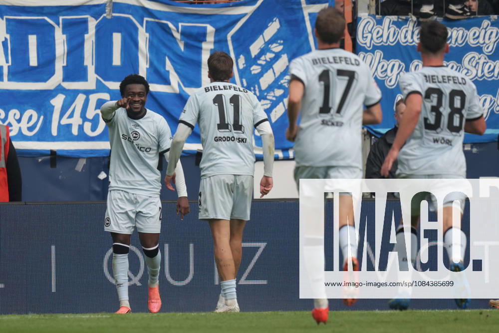 Fussball 2.Bundesliga, VfL Bochum - Arminia Bielefeld v.l. Tor, Benjamin Boakye zum 0:1 (Arminia Bielefeld) Bochum