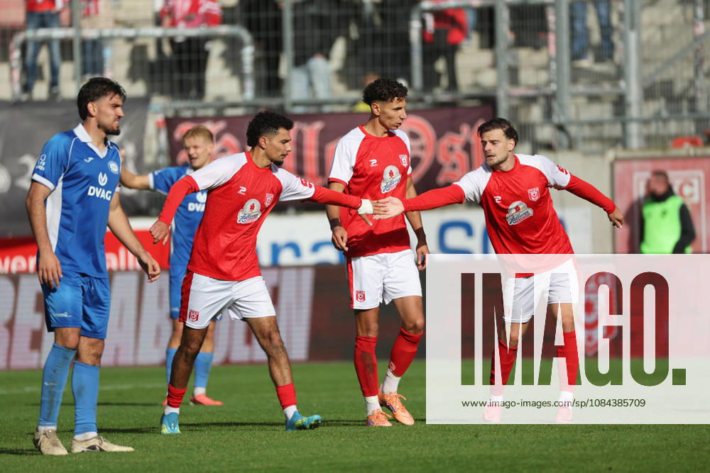Halle Saale Sachsen Anhalt Leuna Chemie Stadion Fußball Hallescher FC Halle HFC Regionalliga Nordost 4. Liga Männer Saison 2026 2027 12. Spieltag HFC- RSV Eintracht Tor das 1:0 durch Osman Atilgan (Hallescher FC) hfc Jubel Soufian Benyamina ( Hallescher FC) Max Kulke (Hallescher FC)