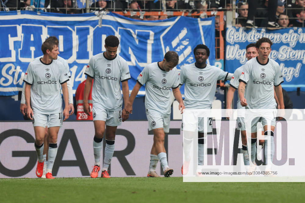 Fussball 2.Bundesliga, VfL Bochum - Arminia Bielefeld v.l. Tor, Benjamin Boakye zum 0:1 (Arminia Bielefeld) Bochum