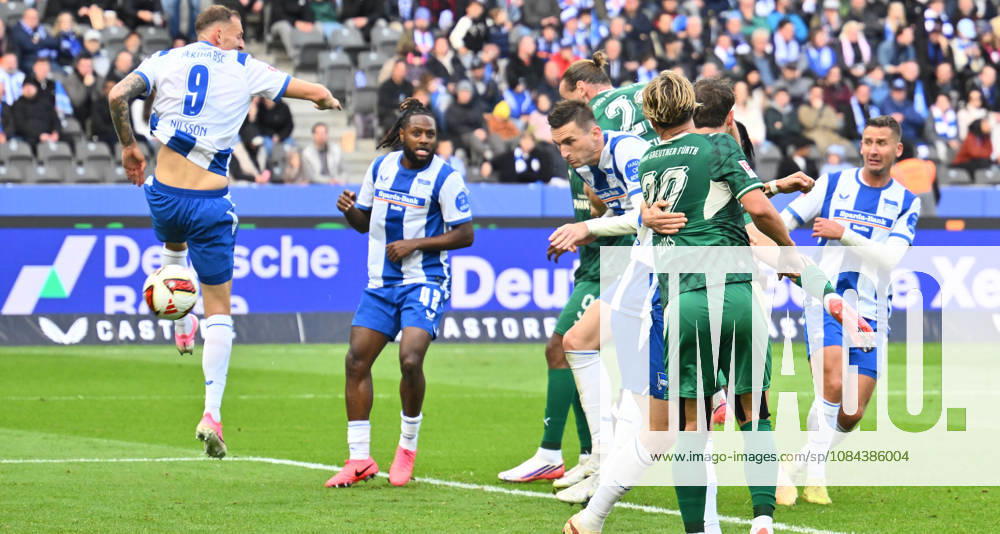 Fussball - Saison 2026 2027 - 2. Fussball - Bundesliga - 07. Spieltag: Hertha BSC Berlin - SpVgg Greuther Fürth ( Kleeblatt ) - Sportfoto Zink - - DFL regulations prohibit any use of photographs as image sequences and or quasi-video - only for editorial use - Jannis Heuer (22, SpVgg Greuther Fürth ) erzielt Treffer Tor Torschuß zum 2:1