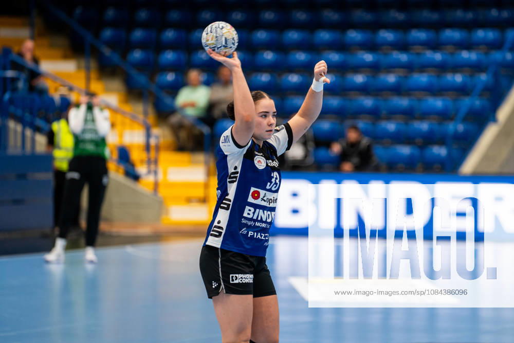 HSG Blomberg-Lippe (GER) vs. Odense Handbold (DEN), Handball, EHF Champions League Women, Gruppenphase, 11.10.2026, Saision 2026 2027, Lemgo Elin Magnusdottir (HSG Blomberg-Lippe, 33) beim Spielaufbau Lemgo Phoenix Contact Arena Deutschland