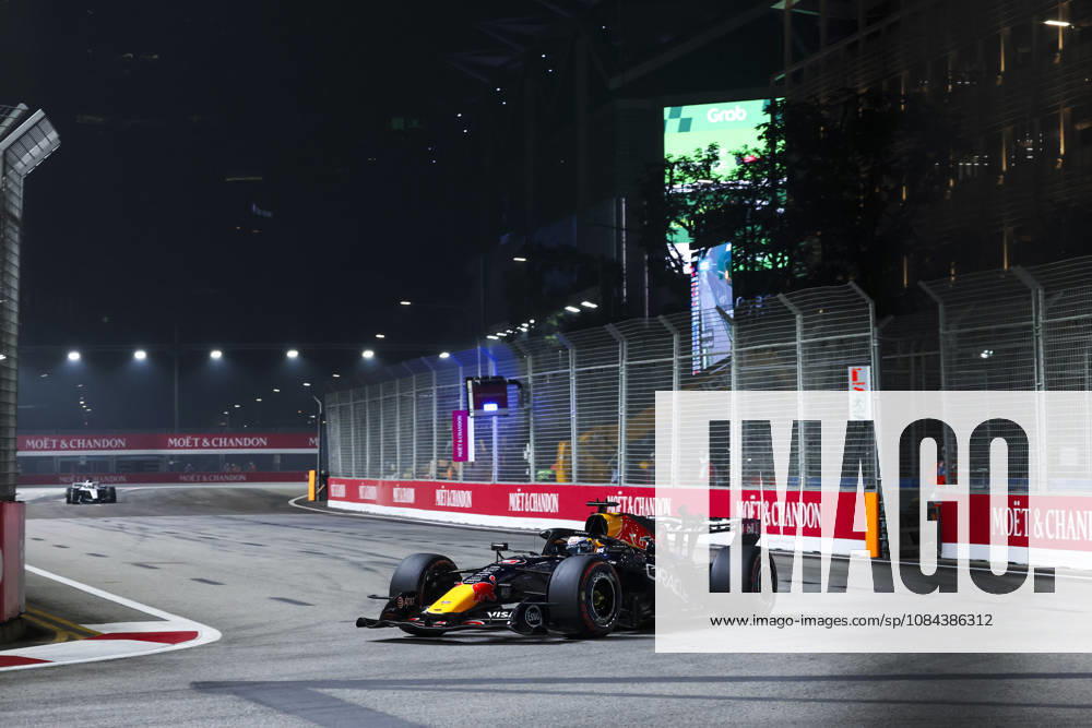 F1 - SINGAPORE GRAND PRIX 2026 03 VERSTAPPEN Max (nld), Red Bull Racing Ford RB22, action during the 2026 Formula 1 Singapore Grand Prix, 17th round of the 2026 Formula One World Championship, WM, Weltmeisterschaft from October 9 to 11, 2026 on the Marina Bay Street Circuit, in Singapore, Singapore - SingaporeSingapore