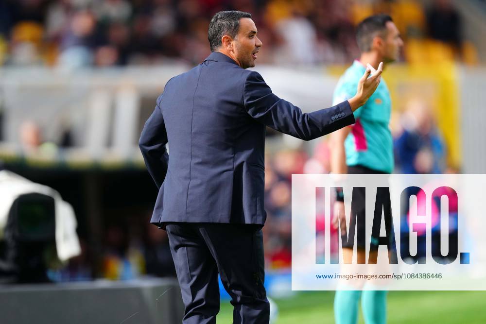 Rffaele Palladino reacts during the Serie A Enilive matchday 6 match between US Lecce and Bologna FC 1909 at the Via del Mare Stadium in Lecce, Italy, Sunday, October 11, 2026. (Credit Image: Giovanni Evangelista LaPresse)