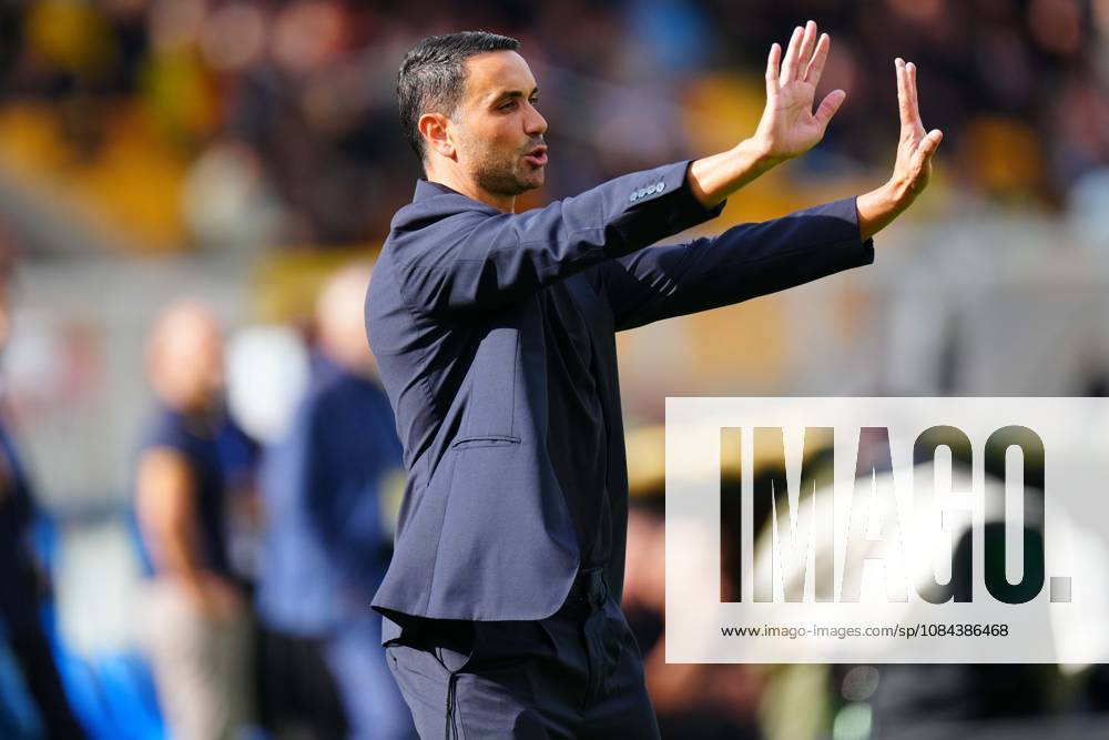 Raffaele Palladino reacts during the Serie A Enilive matchday 6 match between US Lecce and Bologna FC 1909 at the Via del Mare Stadium in Lecce, Italy, Sunday, October 11, 2026. (Credit Image: Giovanni Evangelista LaPresse)