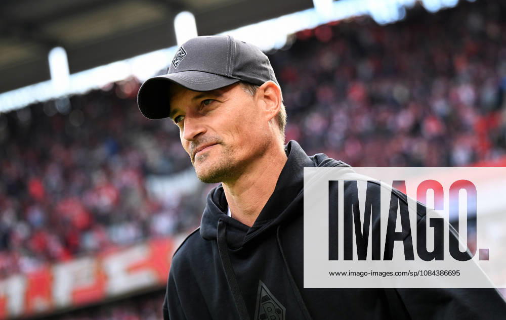 Cologne, Germany, 1. Bundesliga, Matchday 5, Rhein-Energie-Stadium Cologne, 1. FC Köln vs Bor. Mönchengladbach; Headcoach Alexander Blessin (BMG).