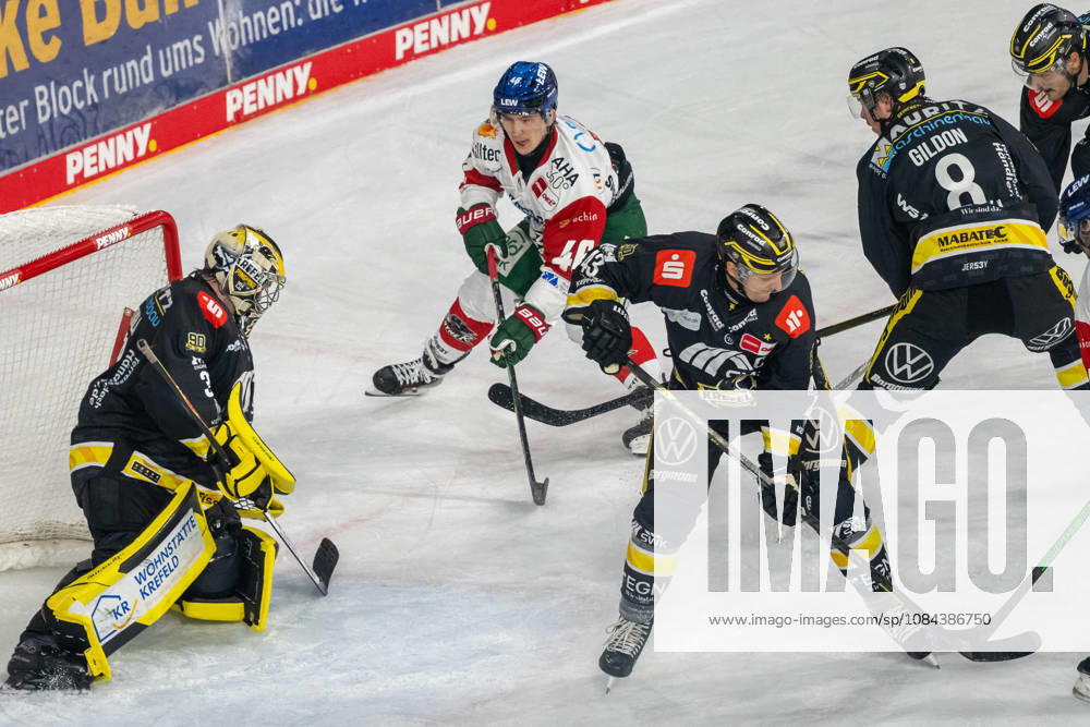 Moritz Elias (Augsburger Panther, 46) hat abgezogen, doch Juha Jatkola (Krefeld Pinguine, 32) ist in der kurzen Ecke. Krefeld Pinguine vs. Augsburger Panther, Eishockey, Penny DEL, 08. Spieltag, Saison 2026 2027, 11.10.2026 Krefeld Pinguine vs. Augsburger Panther, Eishockey, Penny DEL, 08. Spieltag, Saison 2026 2027, 11.10.2026 Krefeld