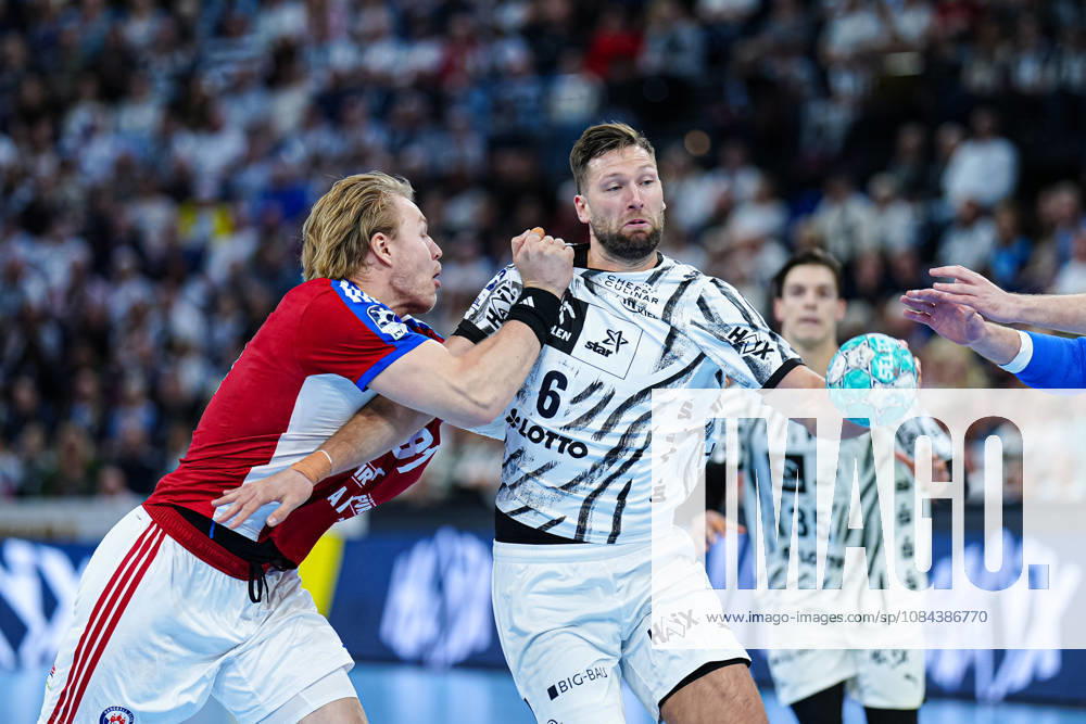 Martin Hovde (Handball Club Hamburg, 81), Harald Reinkind (THW Kiel, 06) GER, THW Kiel vs. Handball Club Hamburg, Handball, 1. Bundesliga, Spieltag 8, Saison 2026 2027, 11.10.2026 GER, THW Kiel vs. Handball Club Hamburg, Handball, 1. Bundesliga, Spieltag 8, Saison 2026 2027, 11.10.2026 Kiel