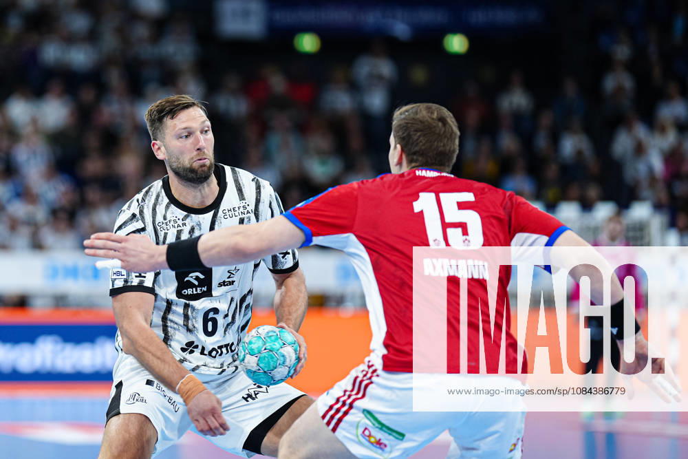 Harald Reinkind (THW Kiel, 06), Dominik Axmann (Handball Club Hamburg, 15) GER, THW Kiel vs. Handball Club Hamburg, Handball, 1. Bundesliga, Spieltag 8, Saison 2026 2027, 11.10.2026 GER, THW Kiel vs. Handball Club Hamburg, Handball, 1. Bundesliga, Spieltag 8, Saison 2026 2027, 11.10.2026 Kiel