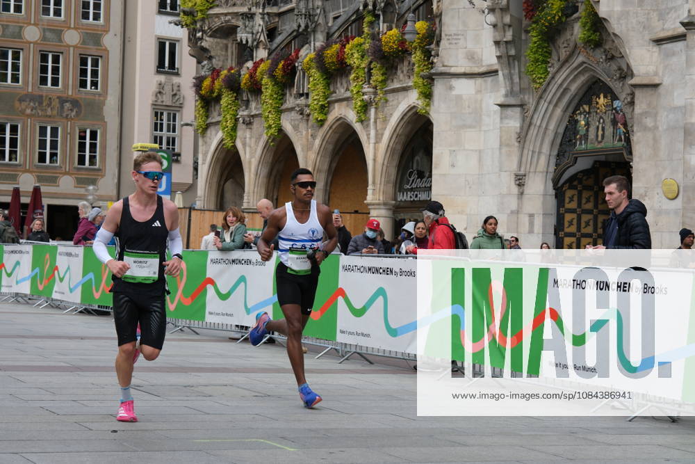 Munich Marathon 2026 MUNICH, GERMANY - OCTOBER 11: Runners compete past Marienplatz during the 2026 Munich Marathon in Munich, Germany on October 11, 2026. The single-lap course passes through central Munich before finishing in the Olympic Park. Merve Goettl Anadolu Munih Germany. Editorial use only. Please get in touch for any other usage.