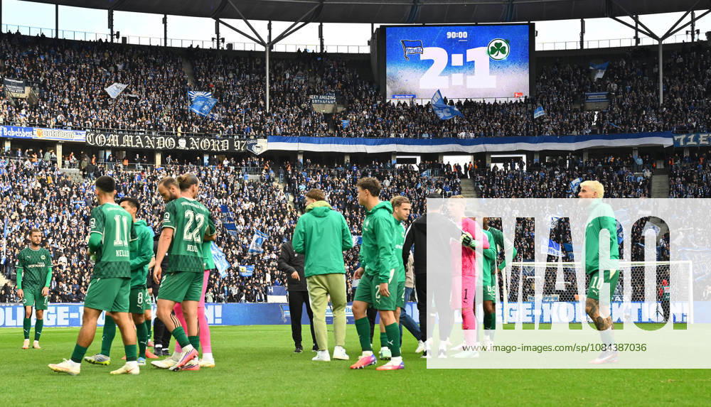 Fussball - Saison 2026 2027 - 2. Fussball - Bundesliga - 07. Spieltag: Hertha BSC Berlin - SpVgg Greuther Fürth ( Kleeblatt ) - Sportfoto Zink - - DFL regulations prohibit any use of photographs as image sequences and or quasi-video - only for editorial use - Mannschaft Team Fürth enttäuscht Enttäuschung nach Spielende