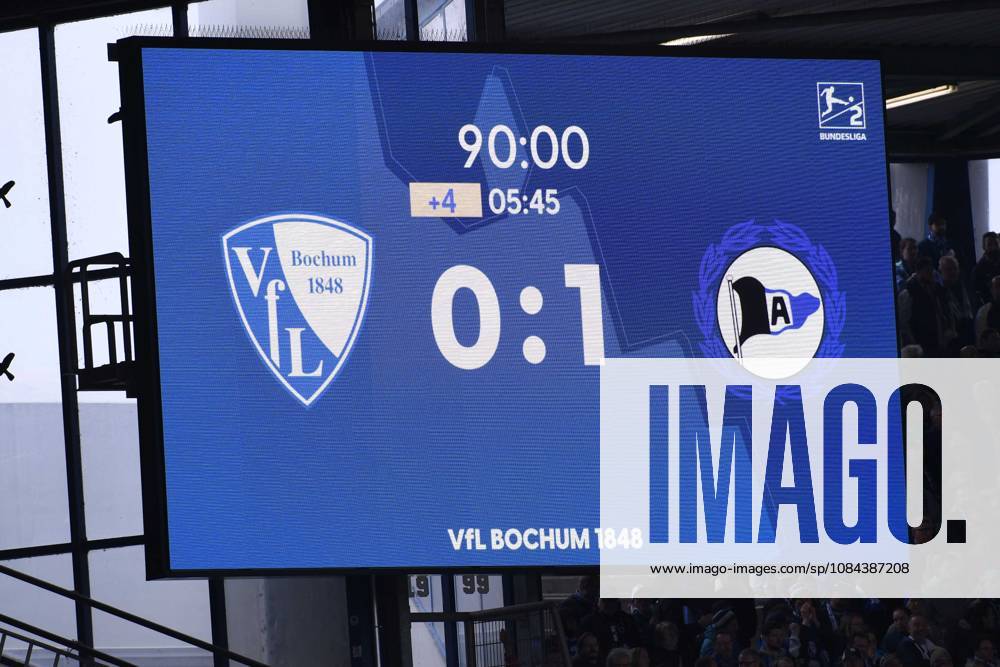 Fußball 2. Bundesliga 7. Spieltag VfL Bochum - DSC Arminia Bielefeld am 11.10.2026 im Vonovia Ruhrstadion in Bochum Die Anzeigetafel im Vonovia Ruhrstadion zeigt den Endstand an. Bochum 0:1 Bielefeld DFL regulations prohibit any use of photographs as image sequences and or quasi-video.