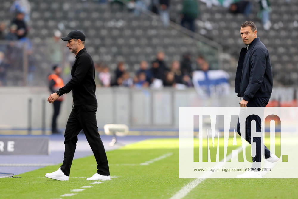 Fussball 2.Bundesliga, Hertha BSC Berlin - SpVgg Greuther Fuerth v.l. Trainer Stefan Leitl (Hertha BSC Berlin) Sportdirektor Benjamin Weber ( Hertha BSC Berlin ) Berlin