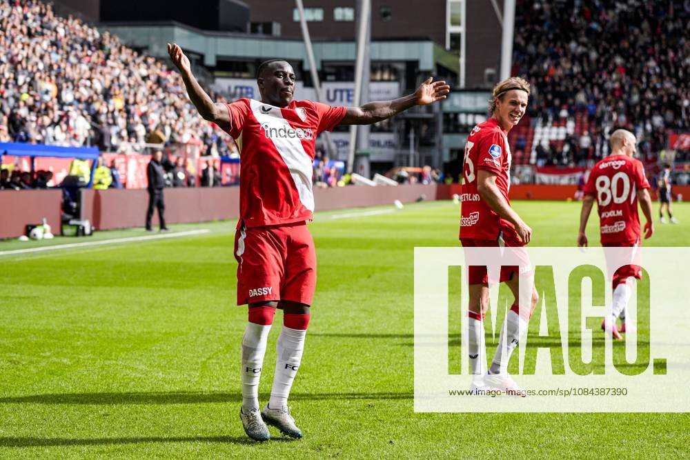 UTRECHT - Yoann Cathline of FC Utrecht celebrates the 1-0 during the Dutch Eredivisie match between FC Utrecht and Willem II at Galgenwaard Stadium on October 11, 2026, in Utrecht, the Netherlands. TOBIAS KLEUVER ANP Eredivisie 2026 27 ANPxSportx IVx 572130912 originalFilename: 572130912