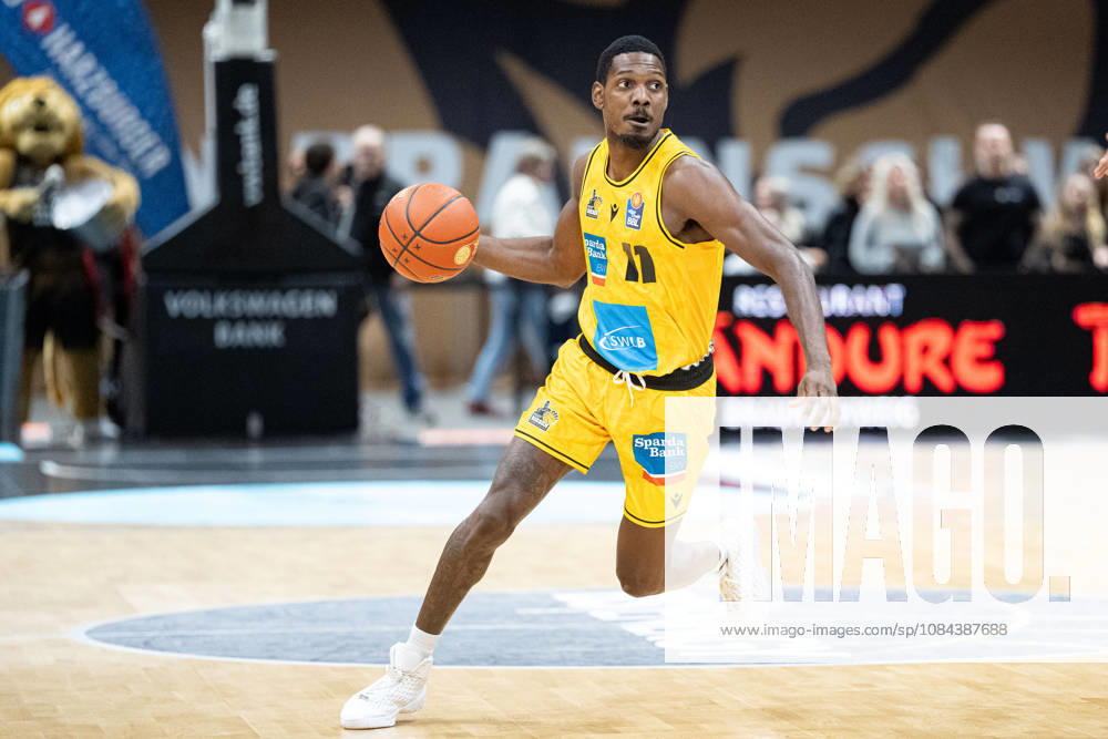 Darius Perry (Nr. 11 MHP Riesen Ludwigsburg) GER, Basketball Loewen Braunschweig gegen MHP Riesen Ludwigsburg, Basketball, easyCredit BBL, Woche 3, Spielzeit 2026 27, 11.10.2026 GER, Basketball Loewen Braunschweig gegen MHP Riesen Ludwigsburg, Basketball, easyCredit BBL, Woche 3, Spielzeit 2026 27, 11.10.2026 Braunschweig