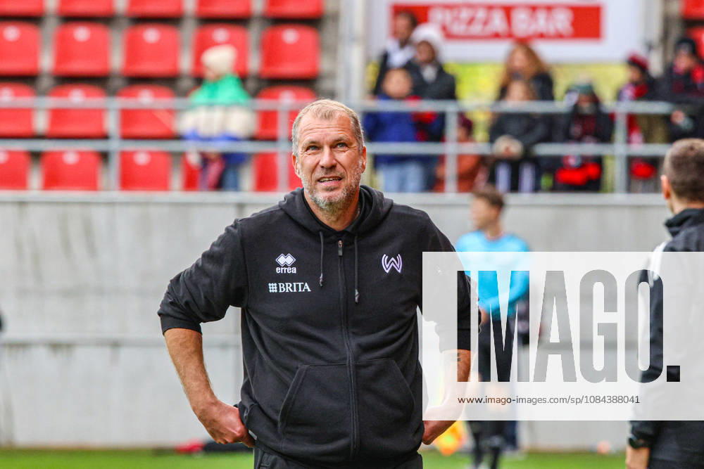 Trainer Jochen Seitz (Cheftrainer SV Wehen Wiesbaden) wirkt sehr entspannt nach seinem ersten Spiel fuer Wiesbaden beim Spiel FC Ingolstadt 04 gegen SV Wehen Wiesbaden am 11.10.2026, DFB regulations prohibit any use of photographs as image sequences and or quasi-video. GER, Fussball, 3. Liga, Spieltag 8, FC Ingolstadt 04 gegen SV Wehen Wiesbaden, 11.10.2026, Audi Sportpark Ingolstadt
