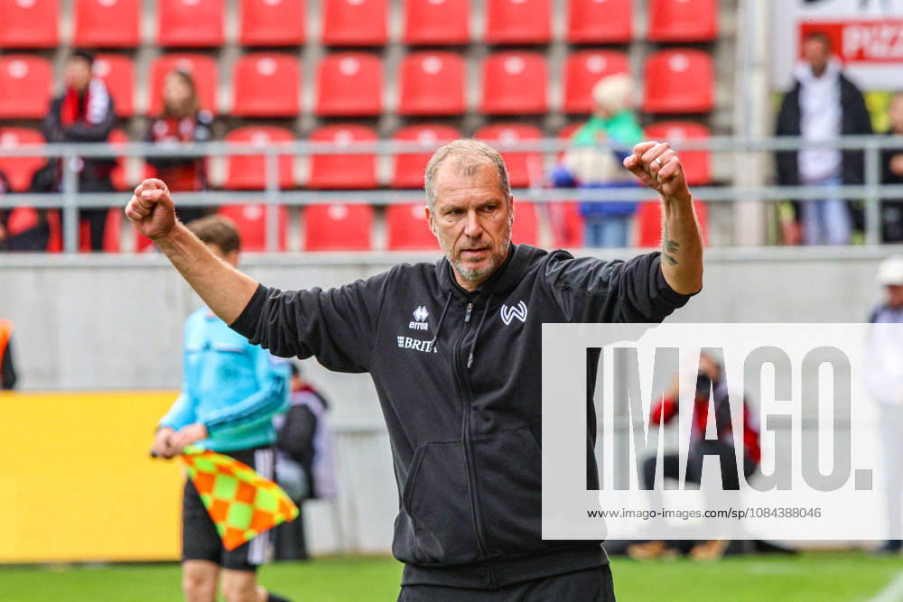 Trainer Jochen Seitz (Cheftrainer SV Wehen Wiesbaden) wirkt sehr entspannt nach seinem ersten Spiel fuer Wiesbaden beim Spiel FC Ingolstadt 04 gegen SV Wehen Wiesbaden am 11.10.2026, DFB regulations prohibit any use of photographs as image sequences and or quasi-video. GER, Fussball, 3. Liga, Spieltag 8, FC Ingolstadt 04 gegen SV Wehen Wiesbaden, 11.10.2026, Audi Sportpark Ingolstadt