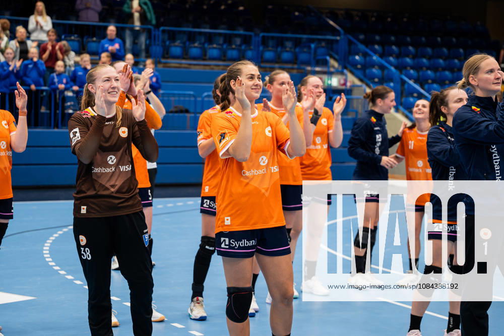 HSG Blomberg-Lippe (GER) vs. Odense Handbold (DEN), Handball, EHF Champions League Women, Gruppenphase, 11.10.2026, Saision 2026 2027, Lemgo Helene Gigstad Fauske (Odense Handbold, 08) freut sich nach dem Sieg gegen die HSG Blomberg-Lippe (GER) Lemgo Phoenix Contact Arena Deutschland