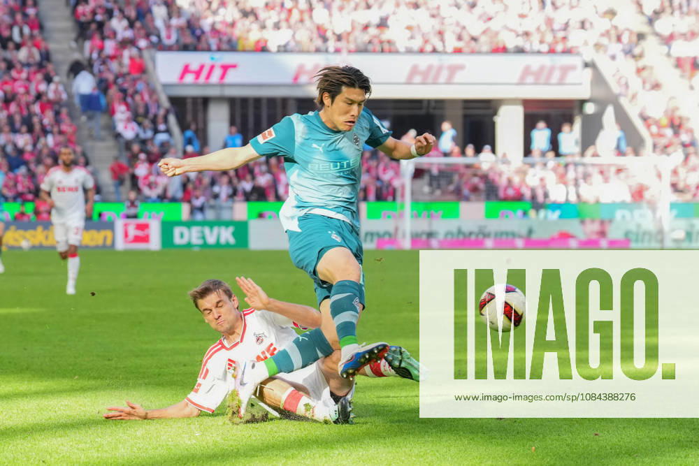 Herren, Fußball, 1.Bundesliga, 1.FC Köln - Borussia Mönchengladbach, Saison 2026 2027, RheinEnergieSTADION: Daiki Hashioka (Borussia Moenchengladbach, 14) im Zweikampf gegen Borna Sosa (1.FC Köln, 3) DFB regulations prohibit any use of photographs as image sequences and or quasi-video.