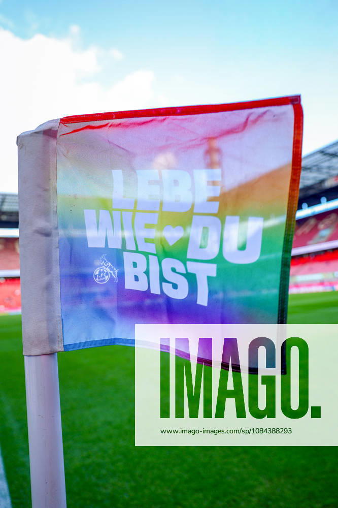 2026.10.11, Fußball, Bundesliga, 1. FC Köln - Borussia Mönchengladbach, RheinEnergieSTADION, 5.Spieltag, Saison 2026 2027: Eckfahne mit Lebe wie du bist Schriftzug DFB regulations prohibit any use of photographs as image sequences and or quasi-video. Photo: WilkowskixPressefotoKochx Nordrhein-Westfalen Deutschland