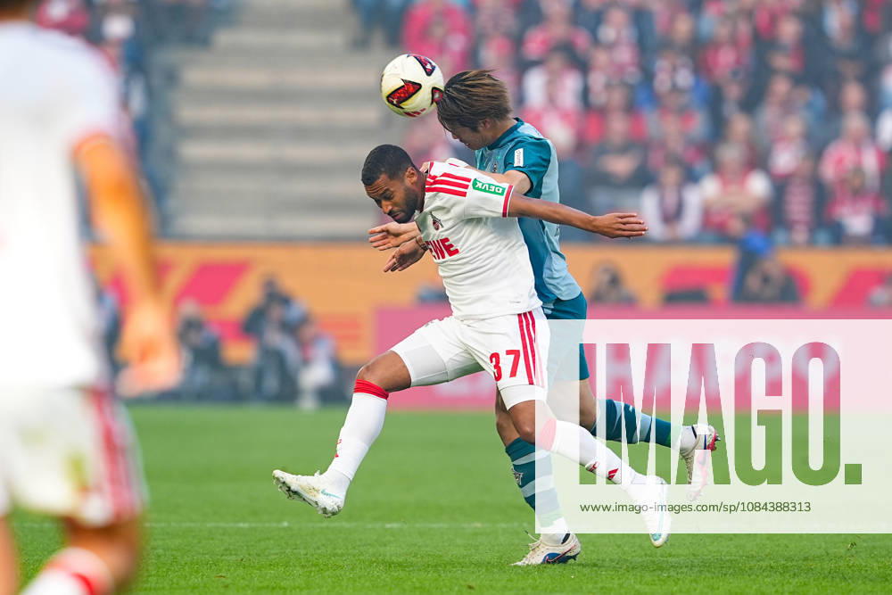 Herren, Fußball, 1.Bundesliga, 1.FC Köln - Borussia Mönchengladbach, Saison 2026 2027, RheinEnergieSTADION: Linton Maina (1.FC Köln, 37) im Zweikampf gegen Daiki Hashioka (Borussia Moenchengladbach, 14) DFB regulations prohibit any use of photographs as image sequences and or quasi-video.