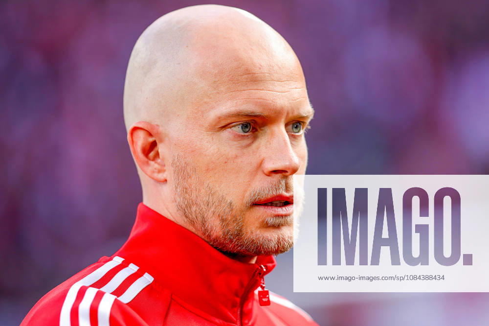 2026.10.11, Fußball, Bundesliga, 1. FC Köln - Borussia Mönchengladbach, RheinEnergieSTADION, 5.Spieltag, Saison 2026 2027: Rene Wagner (1. FC Koeln Trainer) beim Interview DFB regulations prohibit any use of photographs as image sequences and or quasi-video. Photo: WilkowskixPressefotoKochx Nordrhein-Westfalen Deutschland