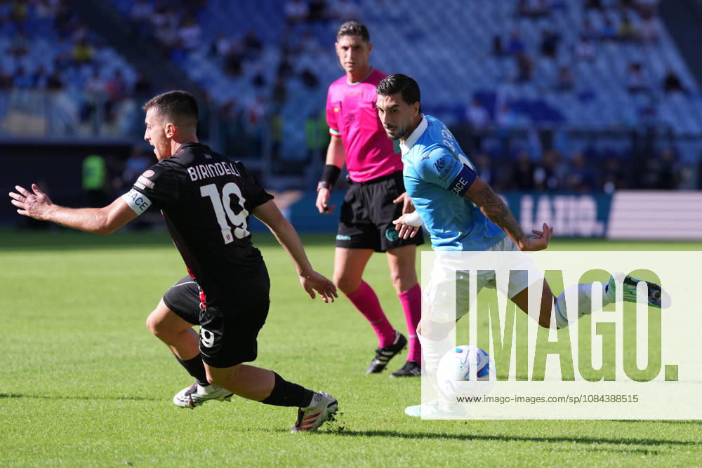 Monzas Samuele Birindelli Lazios Mattia Zaccagni during the Serie A EniLive soccer match between Lazio and Monza at the Rome s Olympic stadium, Italy - Sunday October 11, 2026 - Soccer ( Photo by Alfredo Falcone LaPresse )