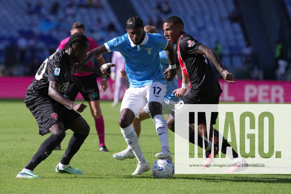 Lazios Nuno Tavares Monzas Eddy Kouadio Monzas Michael Folorunsho during the Serie A EniLive soccer match between Lazio and Monza at the Rome s Olympic stadium, Italy - Sunday October 11, 2026 - Soccer ( Photo by Alfredo Falcone LaPresse )