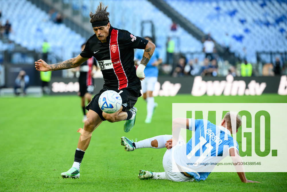 Ricardo Mangas of AC Monza and Gustav Isaksen of SS Lazio compete for the ball during the Serie A 2026 2027 football match between SS Lazio and AC Monza at Stadio Olimpico in Rome (Italy), October 11, 2026. AndreaxStaccioli